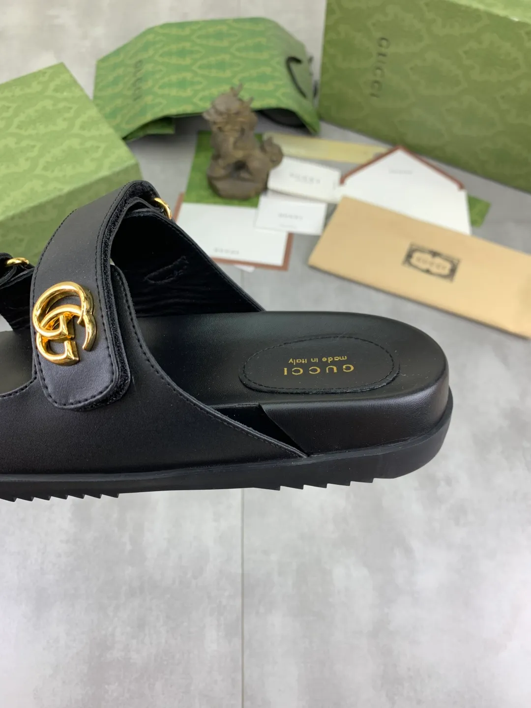 Men's Men's Shoes💰P440💰[New Style] High Version 🎁🎁🎁 GUCCI New Year of the Snake casual slippers, original official website, perfect workmanship, transmitting a kind of noble luxury, sublimating its definition of luxury in Gucci's high-end extraordinary craftsmanship. Original Gucci double G combination outsole, code number: 35-45, complete package